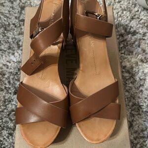 Antonio Melani brown new clog heels blocked crisscross wood studded platforms